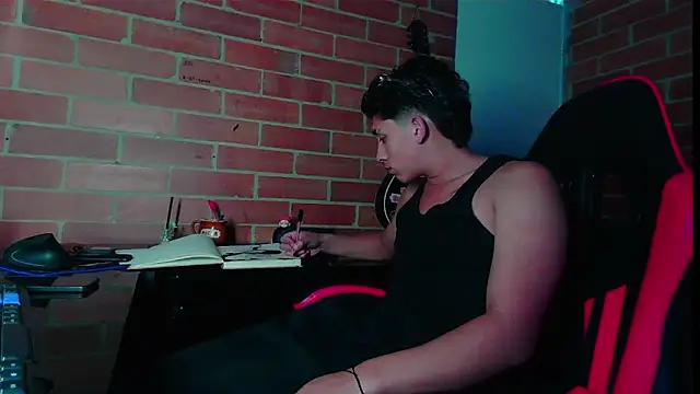 ethann2  online show from May 30, 11:27 pm