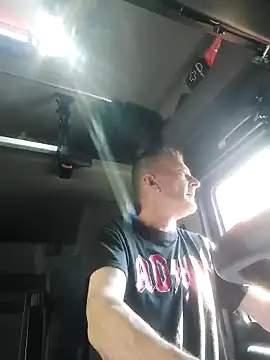 kfghbolt online show from April 18, 12:06 pm