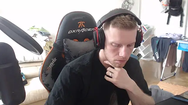 White eyebrow online show from April 2, 10:56 am