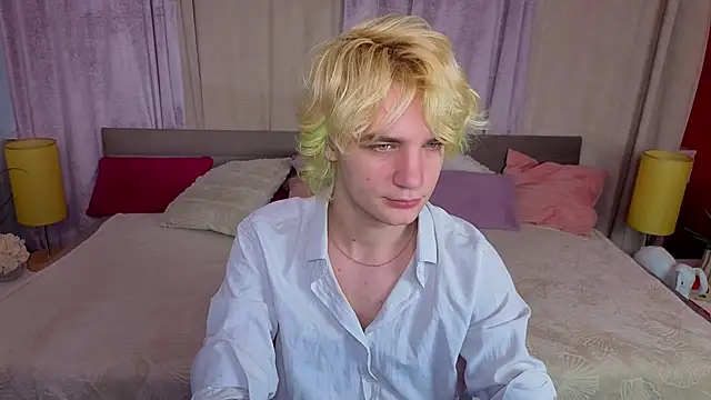 JameMilann online show from April 10, 6:20 am