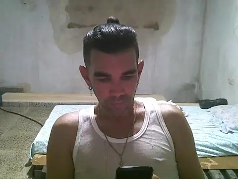 Brian8969 online show from April 8, 12:44 am