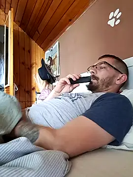 jozsi1995 online show from May 16, 10:47 am