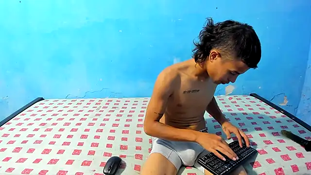 Junior bebe online show from July 12, 8:05 am