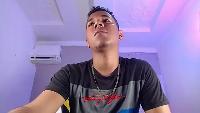 Leo 444  online show from April 9, 12:55 pm