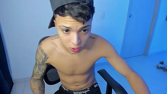 ZAndrew Gold online show from May 24, 4:40 am