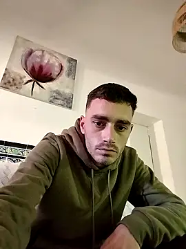 locuraypasion00 online show from April 8, 5:11 pm