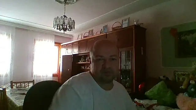 Luceriusbigass online show from July 5, 7:15 am