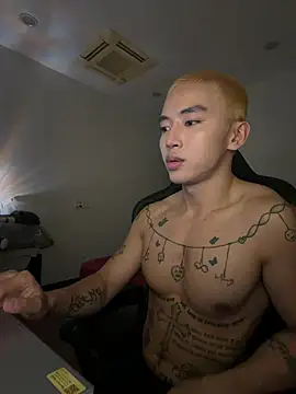 CheoXiao online show from April 9, 1:28 pm