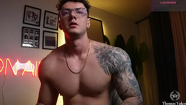 Thomas Falcon1 online show from May 30, 1:38 am