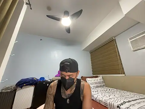 tattoo hottie online show from April 14, 2:38 pm