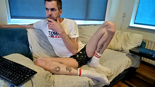 Bttmboyexhibitionist online show from April 20, 1:02 pm