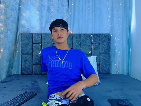 IhanKing online show from May 26, 7:43 pm