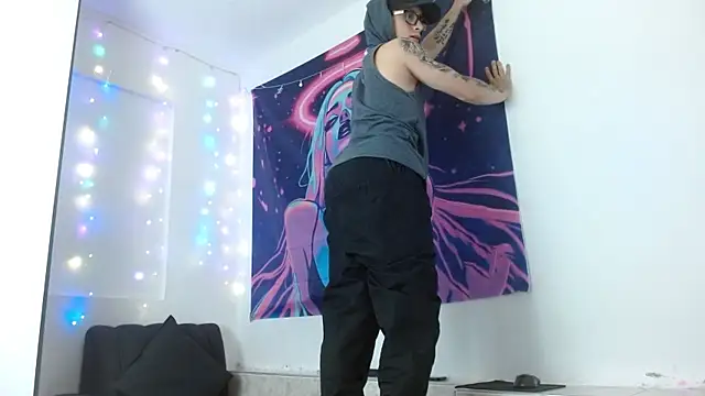 Zeusdark19 online show from May 11, 4:48 pm