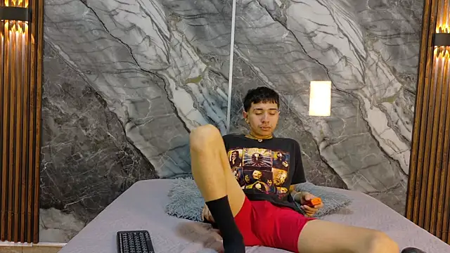 NoahWalker   online show from May 31, 11:22 am
