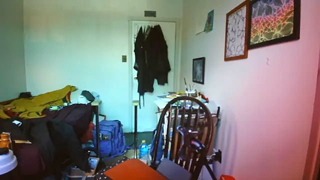 JohnnyMoves online show from June 18, 4:12 pm