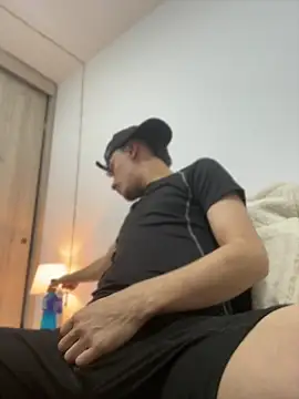 martin18 dirty online show from April 17, 5:10 am