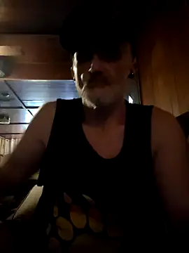 Goonerthepig online show from May 14, 9:35 pm