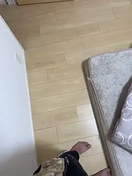 EhSOKYXZrU24451 online show from April 22, 3:17 pm