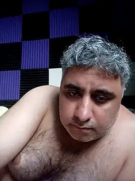 bearfilms online show from April 23, 4:39 am