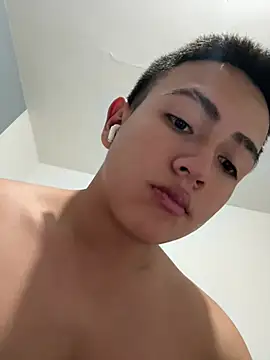 santiagoo madrid online show from April 27, 2:52 am