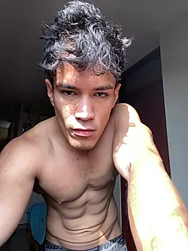 Cristopher2829 online show from June 11, 2:48 pm