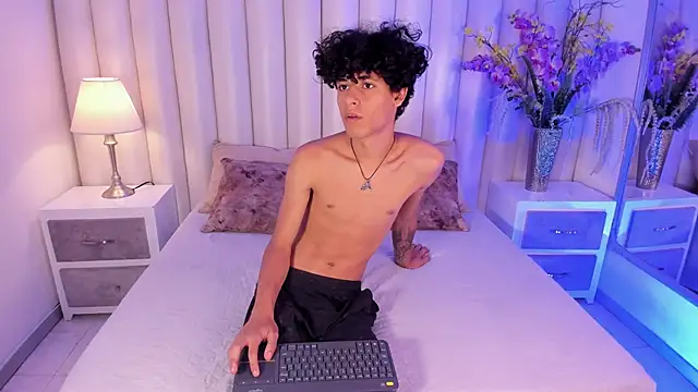 FelimWhite online show from April 30, 12:23 pm