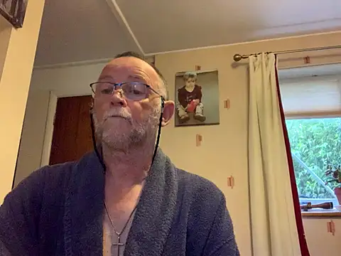 Moonraker64 online show from July 19, 5:24 am