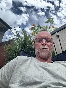 Moonraker64 online show from July 28, 12:23 pm