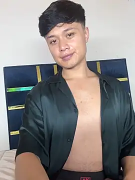Toyboyy16 online show from May 12, 3:15 am
