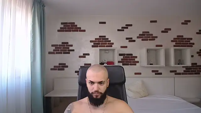 OscarWillss online show from May 25, 5:35 am