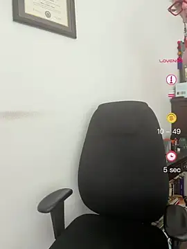 Monarchessa online show from June 23, 9:40 pm
