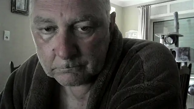 edje59a online show from May 12, 6:44 am