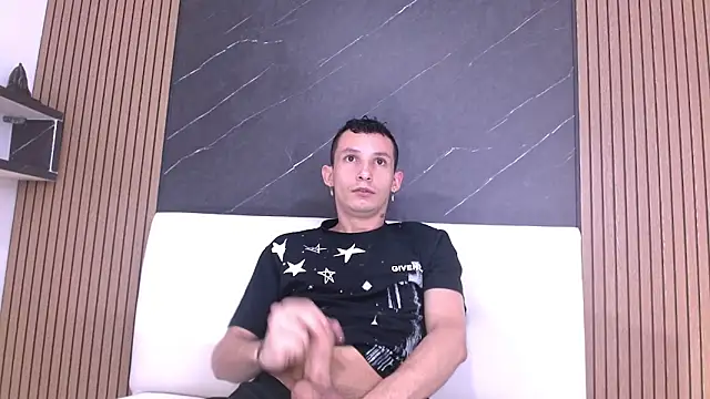 Isak Berekoa online show from May 25, 4:29 am