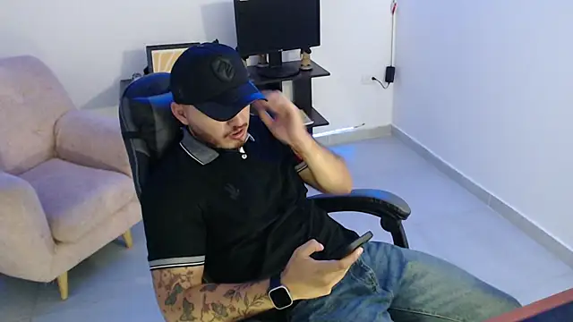Thiago 420 online show from June 3, 11:21 pm