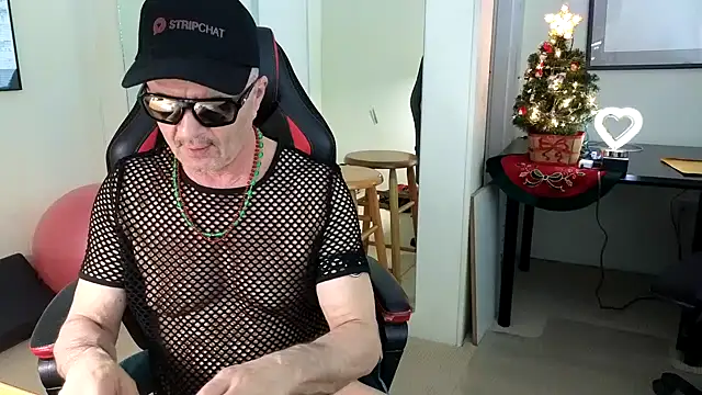 hotdadbod online show from December 21, 8:43 pm