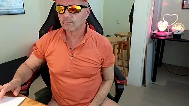 hotdadbod online show from January 7, 9:25 pm