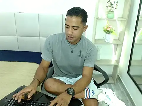 ivytemptation online show from June 13, 3:15 am