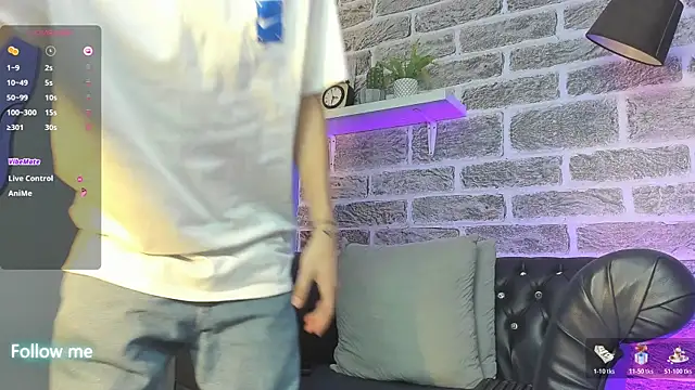 kevinn bluee online show from May 20, 8:04 pm