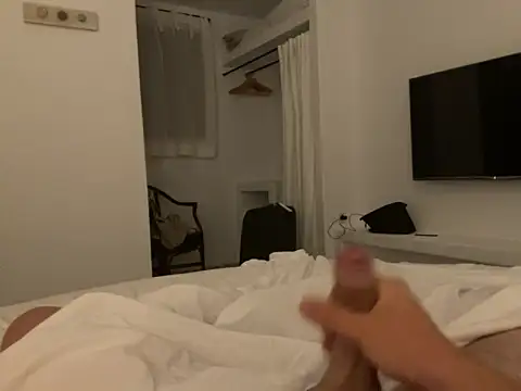 hardy523 online show from June 19, 12:16 am