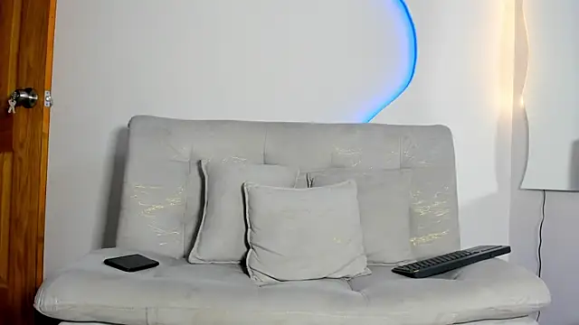 LeoCarter  online show from July 8, 1:04 pm