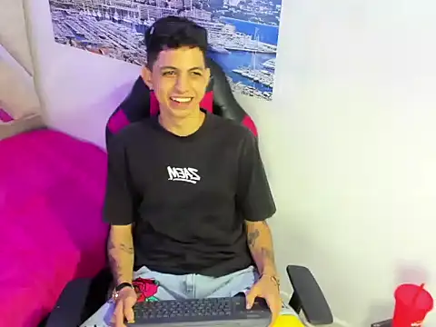 cameron lux77 online show from July 2, 3:23 am