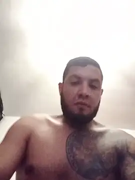 Juanluigui04 online show from June 30, 2:01 am