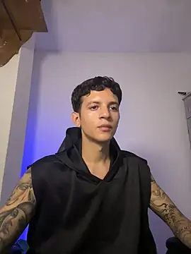 tylerrnova online show from June 21, 3:23 am