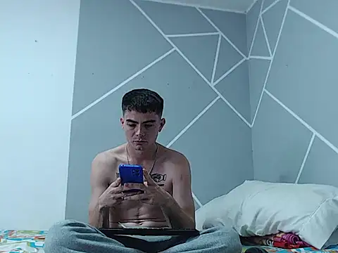 Zac Efront online show from July 10, 12:58 am