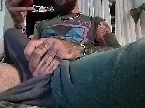tatsnthick11 online show from July 19, 2:17 am