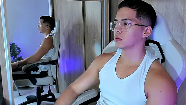 Matias strong1 online show from August 9, 11:49 am