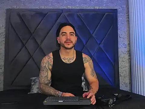 DanteDonovan  online show from July 24, 11:23 pm