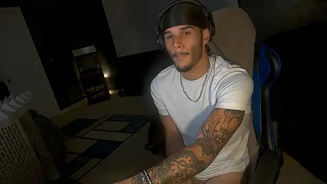 Kylewhitedgs online show from June 30, 11:50 pm