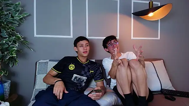 Alejo and Patrick online show from July 11, 1:13 pm