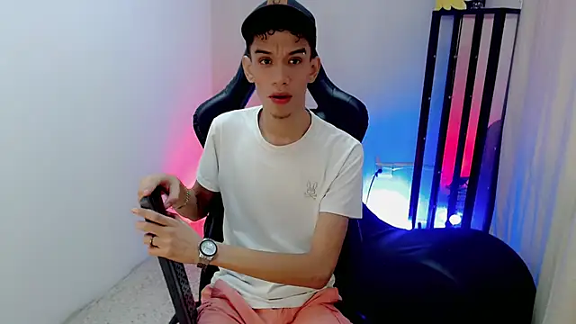 YorYo hot online show from July 10, 1:25 pm